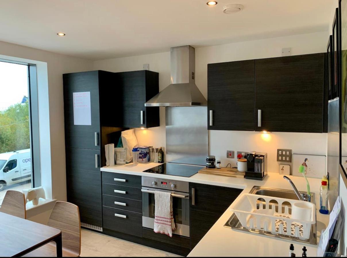Beautiful Modern Sea-Side Apartment In The City Эдинбург Экстерьер фото